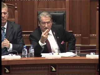 MIRATIMI I 3 LIGJEVE RUÇI, QELLIMI I QEVERISE VJEDHJA E MANDATEVE NE TAVOLINE LAJM