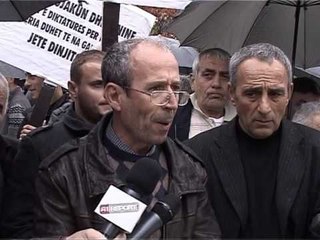 SERISH NE PROTESTE ISH TE PERNDJEKURIT VIJOJNE PROTESTAT PARA KUVENDIT LAJM