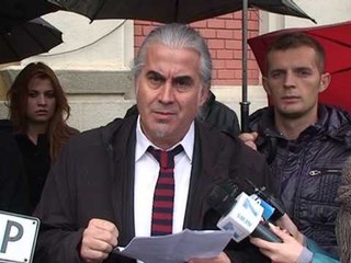 TARGAT E REJA ALEANCA KUQ E ZI DENONCON NDRYSHIMIN E SIMBOLEVE KOMBETARE LAJM