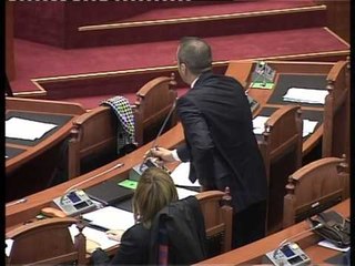 REPLIKA NE KUVEND TOPALLI DEBATON ME TAHIRIN PER TE NDJERIN LIRAK BEJKO LAJM