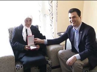 GRUAJA 100 VJECARE LULZIM BASHA VIZITON GRUAN QE KA MOSHEN E PAVARESISE LAJM