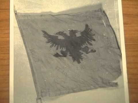 MUZEU I GJIROKASTRES EKSPOZITE ME FLAMURIN E PARE PAS SHPALLJES SE PAVARESISE LAJM