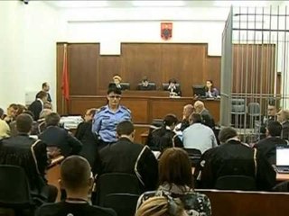 PROCESI I GERDECIT AVOKATET MBROJTES KERKOJNE PAFAJESINE PER TE DENUARIT LAJM