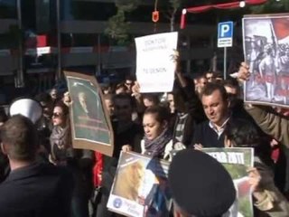 DEFORMIMI I FLAMURIT FRESSH PROTESTE PARA KRYEMINISTRISE, FAJTOR BERISHA LAJM