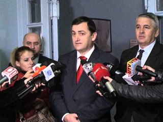 FEMIJA I PARE NJE VAJZE ESHTE E LINDURA E PARE NE DITEN E 100 VJETORIT LAJM