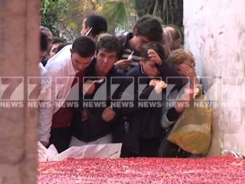 PA KOMENT-MOMENTET E NDARJES SE TORTES FESTIVE NE KRYEQYTET