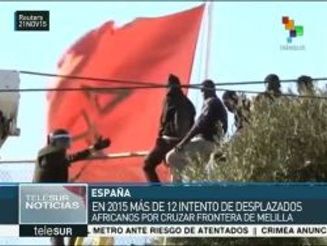Migrantes africanos buscan cruzar la frontera en Melilla