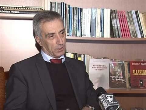 VITRINA E LIBRIT BOTIMET ME TE FUNDIT NE RAFTET E LIBRARIVE LAJM