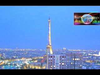 La Nuit tombre sur la Tour Eiffel
