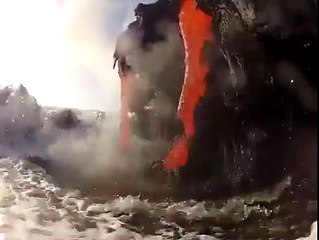 OMG - Volcano Is Falling Into River - Hdhut.blogspot.com