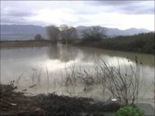 MOTI I KEQ NE VEND PERMBYTJE NE KRUJE, VONESA TRAGETESH NE PORTIN E DURRESIT LAJM