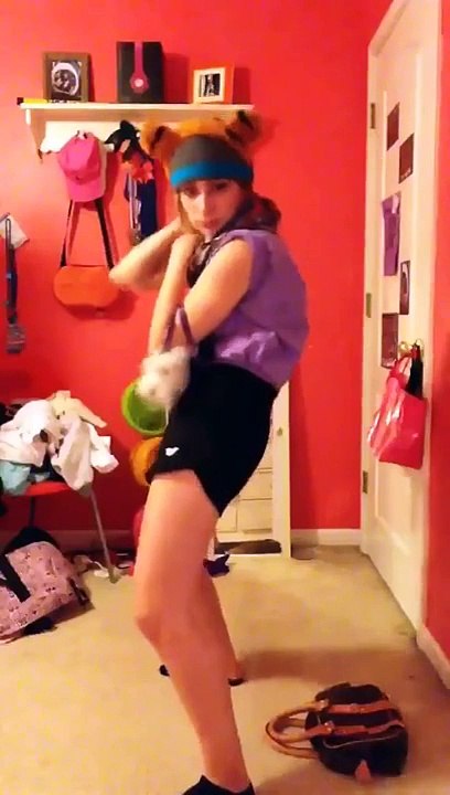 Girl Dancing in Bedroom Takes Out Shelf l Dancing Fail