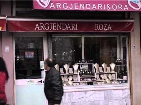 GRABITET ARGJENDARIA RIKTHEHEN VJEDHJET NE MES TE DITES NE QENDER TE TIRANES LAJM