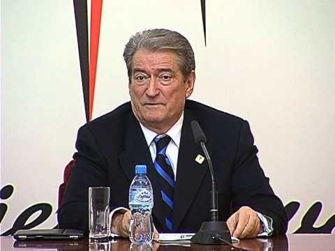 QENDRIMI I KRYEMINISTRIT 21 JANARI,EDI RAMA TE MOS BEJE PRESION MBI DREJTESINE LAJM