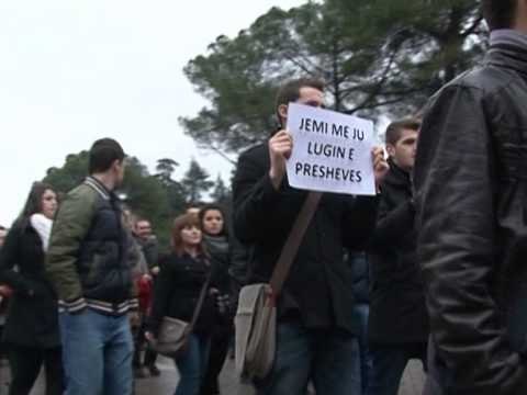 PROTESTE MBESHTETESE STUDENTET NE TIRANE MBESHTESIN SHQIPTARET E PRESHEVES LAJM