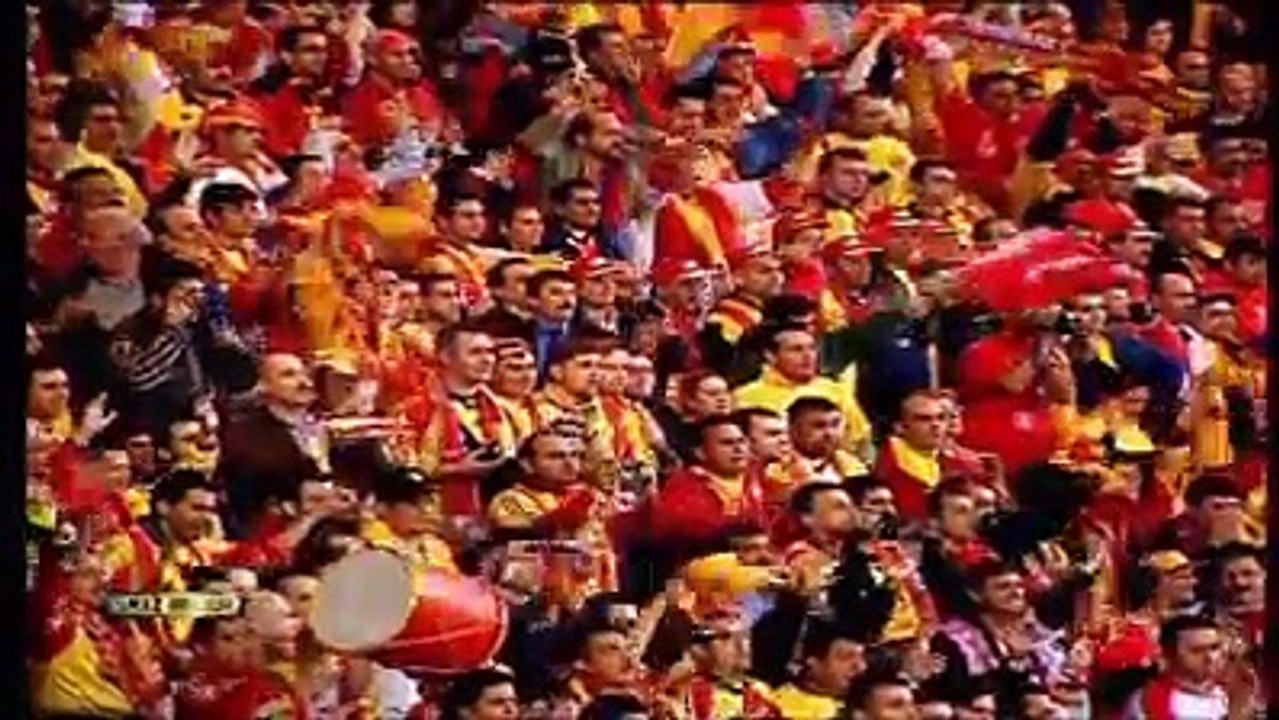 ÇOK ŞEY İSTEMİYORUZ,BİZE BU RUHU VERİN YETER ! Arsenal - GALATASARAY ( UEFA CUP FİNAL / 2000 )