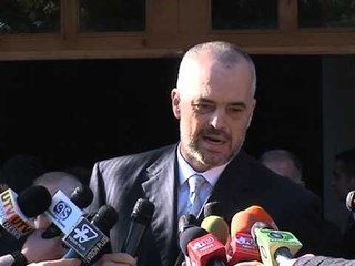 LAMTUMIRA E FUNDIT HOMAZHE NE NDERIM TE KOMISARIT TE VRARE MUSA SKURA LAJM