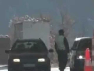 VIJOJNE BLLOKIMET SERBET E KOSOVES MBAJNE TE BLLOKUAR RRUGEN PER NE BERNJAK LAJM