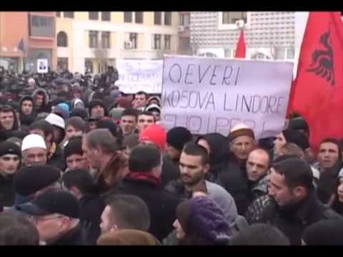 PROTESTE NE PRISHTINE VETEVENDOSJE NE MBESHTETJE TE SHQIPTAREVE NE PRESHEVE LAJM