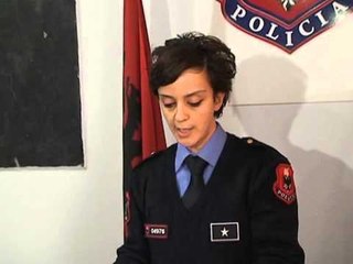 KRIM MAKABER BABAI VRET TE BIRIN DHE NUSEN E TIJ ITALIANE NE ELBASAN LAJM