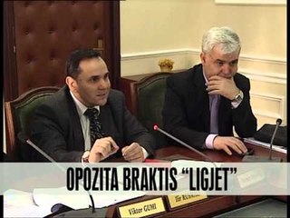 Opozita braktis "ligjet" - Vizion Plus - News - Lajme
