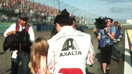 Jeff Gordon takes his last walk down the track