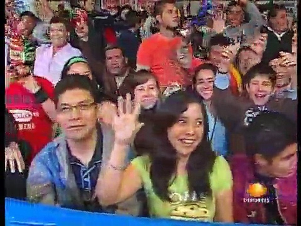 01 Crazy Boy, El Gato Eveready & Relampago vs. La Secta