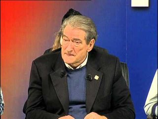 BERISHA NE LUSHNJE  PRANON SE KA SHQIPTARE QE JETOJNE NE VARFERI DHE MJERIM LAJM