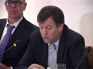 Cannon: Zgjedhjet, kyç për integrimin - Vizion Plus - News - Lajme