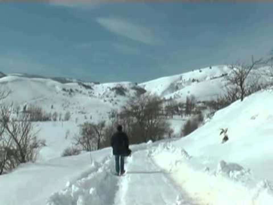 MOTI I KEQ PROBLEME NE QARKULLIM NE DISA AKSE RRUGORE NE JUGLINDJE LAJM