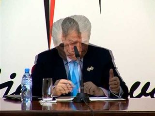 TRE LIGJET BERISHA NJOFTON MBLEDHJEN E FIRMAVE PER REFERENDUMIN LAJM
