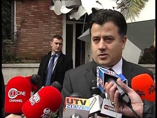 FOTOT KOMPROMENTUESE-BERISHA DHE NOKA I ANASHKALOJNE PREMTOJNE NDESHKIM-LAJM