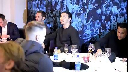 Polisen tar selfie med Zlatan