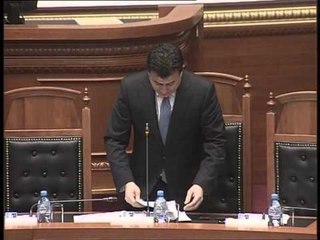 LIGJI I ARMEVE-DEMOKRATET MIRATOJNE TE VETEM LIGJIN E SHUMEDEBATUAR-LAJM