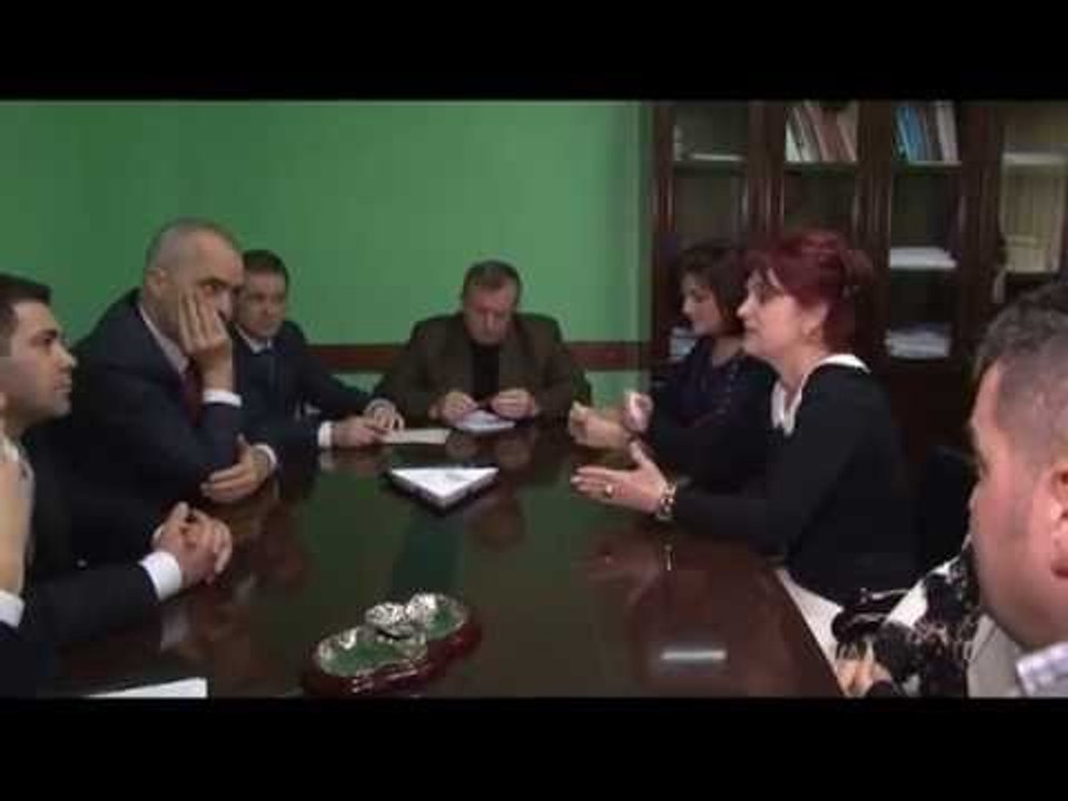 RAMA ME FASONET-PREMTON MBESHTETJEN E QEVERISE SE PS PAS ZGJEDHJEVE-LAJM
