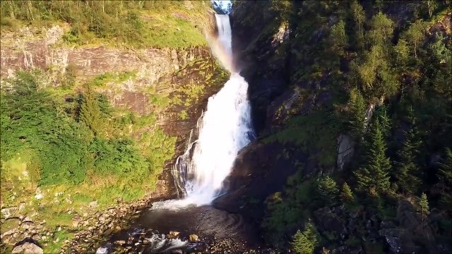 Huldrefossen, Sogn og Fjordane - FalconMedia. By: Said Akhtar