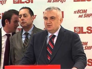 Télécharger la video: PITELLA NE TIRANE-TAKOHET ME EDI RAMEN DHE ILIR METEN PAS BASHKIMIT-LAJM