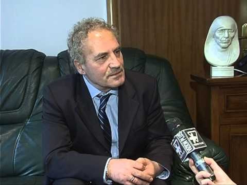 VISAR ZHITI NE MTKRS-DITA E PARE E PUNES E MINISTRIT TE RI ISH I PERNDJEKUR POLITIK-LAJM