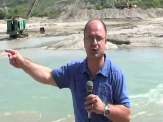 SHTETI NUK FUNKSIONON GERRYEJNE SHTRATIN DHE NDRYSHOJNE RRJEDHEN E LUMIT VJOSE LAJM