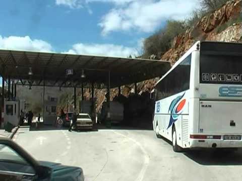 PROBLEME NE DOGANE-PALA GREKE NUK LEJON KALIMIN E SHQIPTAREVE NE KAPSHTICE-LAJM