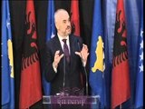 RAMA NE PRISHTINE-MBESHTETJE PA KUFIJ PER KOSOVEN KUR PS TE VIJE NE PUSHTET-LAJM