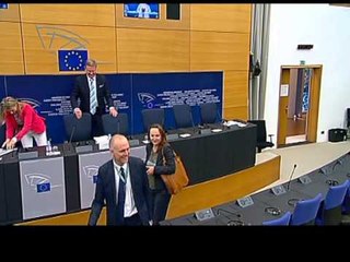 RAUNDI FINAL I BISEDIMEVE-KOMISIONERI FYLE OPTIMIST PER ARRITJEN E NJE MARREVESHJE-LAJM