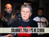 Sulmohet zyra e PS në Cërrik - Vizion Plus - News - Lajme