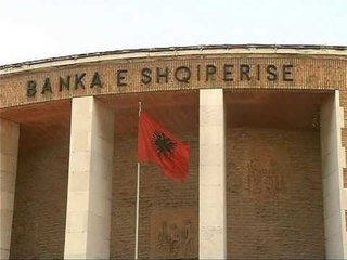 SITUATA E BUXHETIT-QEVERIA DETYROHET TE MARRE BORXH PER PAGAT E PENSIONET-LAJM