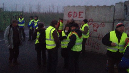 Download Video: Nouveau blocage devant le site GDE ce lundi matin