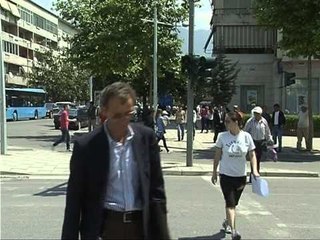 SHTYHEN PUSHIMET-ZGJEDHJET E QERSHORIT NDIKOJNE TE PUSHIMET E QYTETAREVE-LAJM