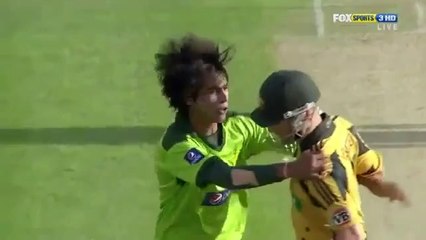 Mohammad Aamir Loves Micheal Clark Jumped over