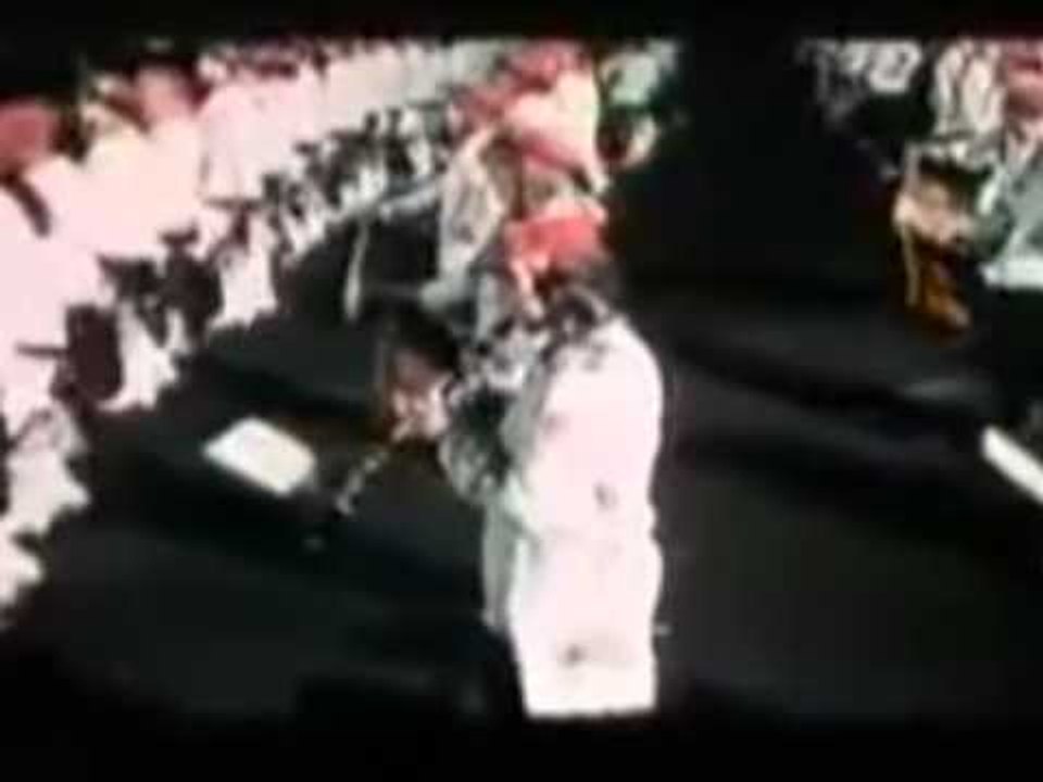 KANCELARJA MERKEL-BOTOHET LIBRI ME TE FSHEHTAT E PATHENA TE ANGELA MERKEL-LAJM