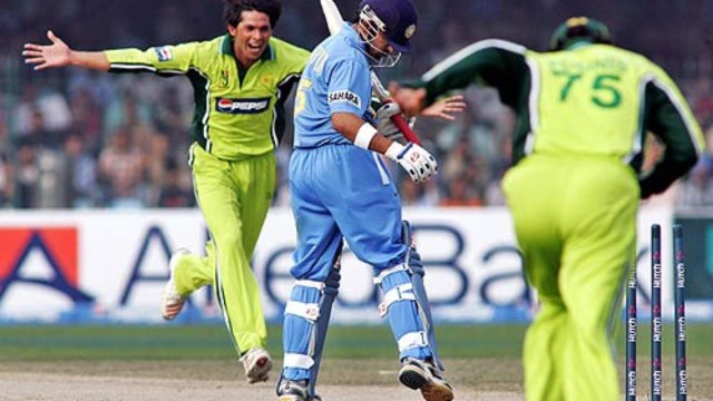 Howz Muhammad Asif Destroys Indian Batting