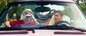 Attention les yeux : Zac Efron danse nu la Macarena dans '' Dirty Grandpa 